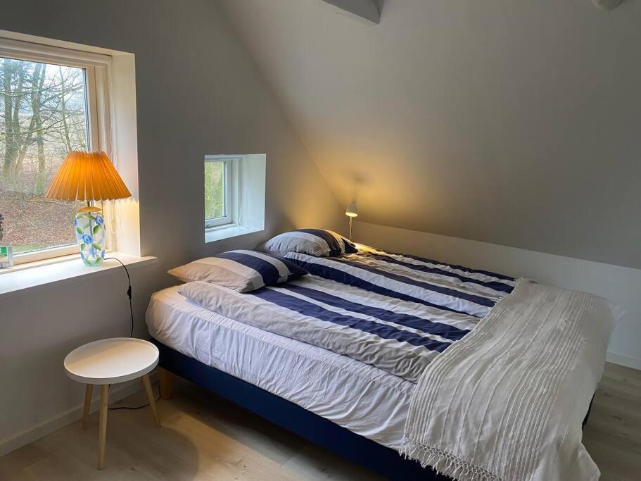 Skont Hus Pa Landet Taet Pa Billund Villa Give Kültér fotó