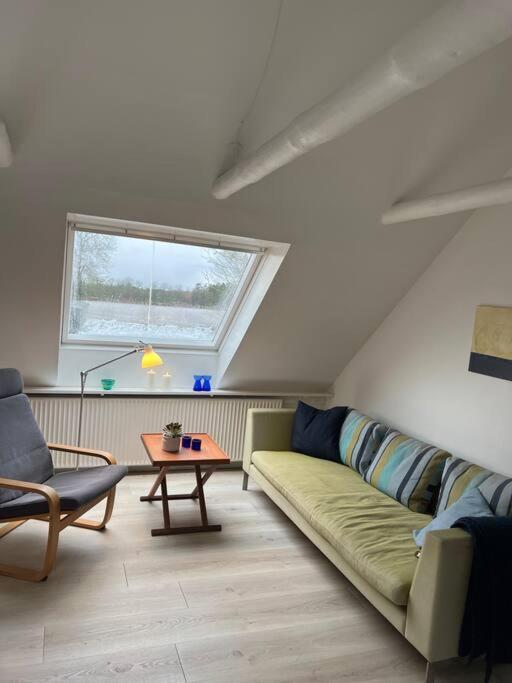 Skont Hus Pa Landet Taet Pa Billund Villa Give Kültér fotó